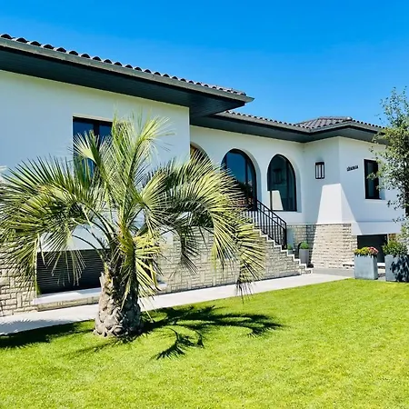 Villa VILLA OIHANADA KEYWEEK Villa piscine Anglet plage à pied plancha Anglet